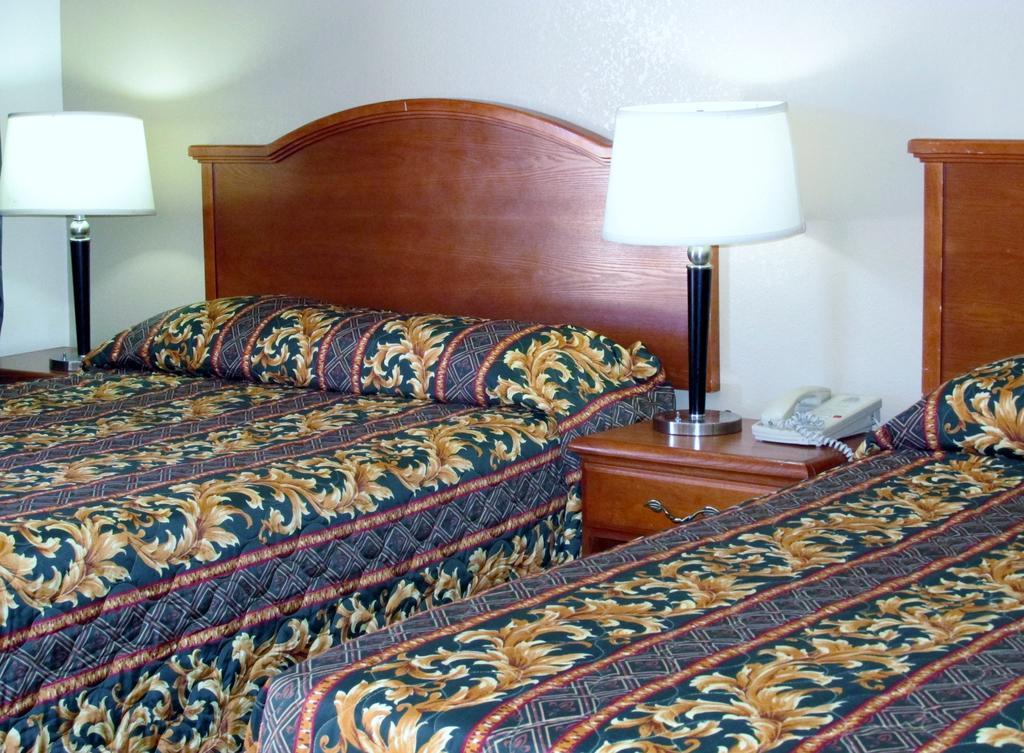 Country Inn Motel Oakdale Номер фото